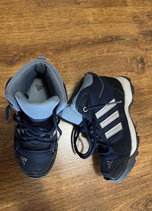 Осінні чоботи adidas розмір 30