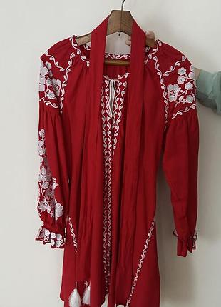 Вишита сукня