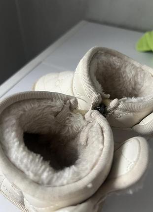 Взуття для дівчинки зимове