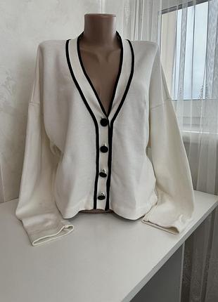 Обʼємний котоновий кардиган від massimo dutti