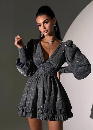 Сукня із пишною подвійною спідницею та драпіруванням