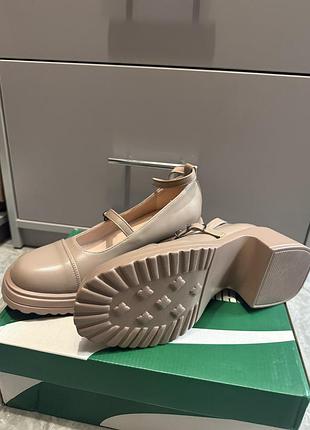 Туфлі жіночі