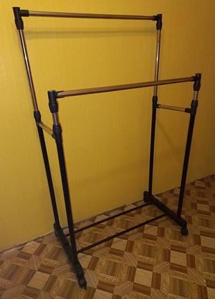 Стойка для одежды