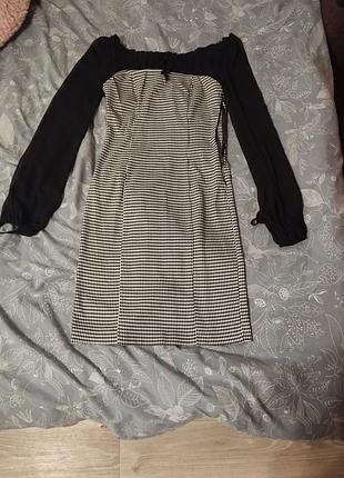 Платье женское s- m тканевое красивое стирать как обычная вещь сама ткань теплая