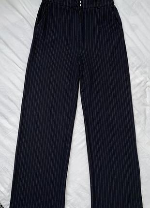 Reserved класичні жіночі брюки у смужку, темно-сині, l