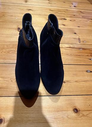 Осінні черевики замша