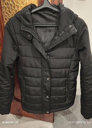 Жіноча,осінньо - зимова курточка