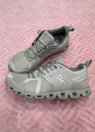 Женские кроссовки on cloud 5