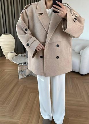 Жіноче тепле пальто,  напівпальто