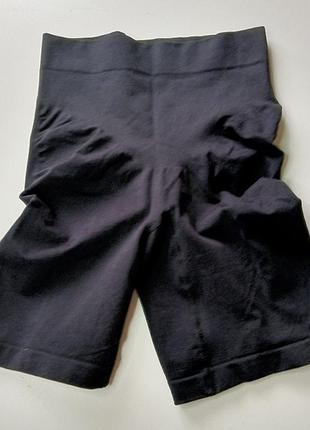 Утягивающие женские шорты