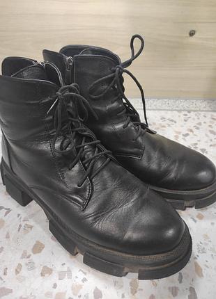 Женские кожаные ботинки