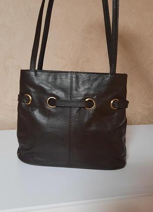 Сумочка из натуральной кожи. 
шоколадного цвета ( темно коричневый).