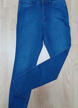 Джинсы скинни