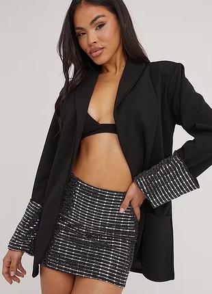 Пиджак с красивыми блестящими рукавами