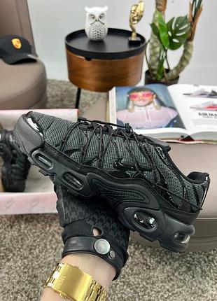 Nike air max plus tn lace toggle dark grey black