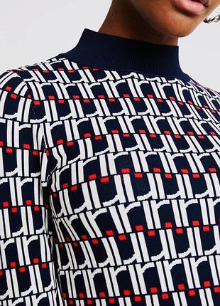 Светр кольоровий