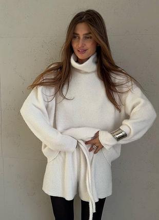 Теплый костюм шорты и свитер альпака