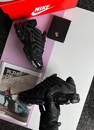 Nike air max plus all black reflective