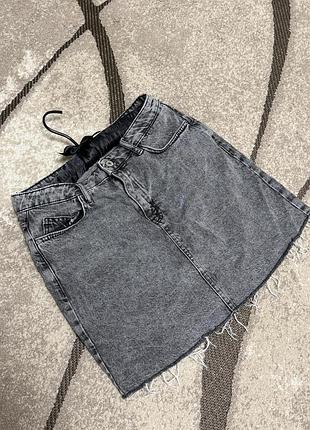 Жіноча джинсова спідниця