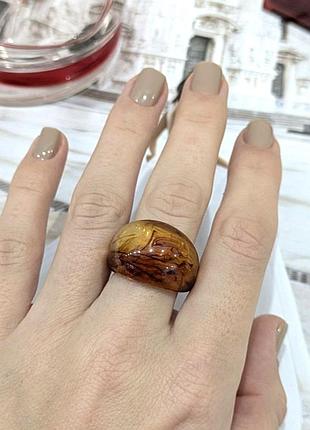 Акриловое массивное колечко янтарного цвета кольцо кольцо обручка