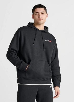 New balance  худі в чорному кольорі, утеплене мікрофлісом. гарно тримає форму.