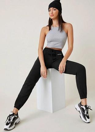Calvin klein. оригинал! спортивные штаны джоггеры с начёсом на флисе