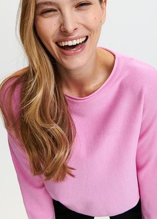 Жіночий рожевий джемпер