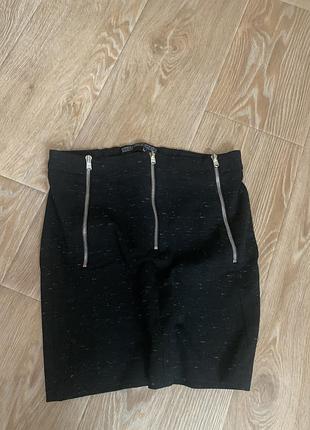 Стильна міні спідниця з замками