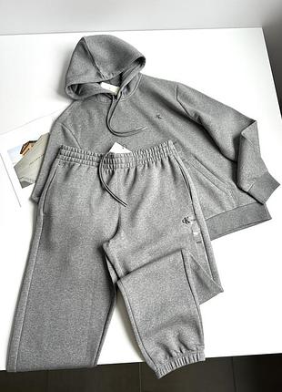 Костюм чоловічий calvin klein оригінал новий