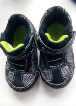 Кросівки на хлопчика