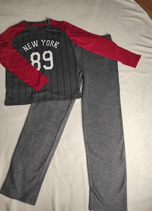 Тепленька піжама на вік 8-10 років,зріст 134-140.