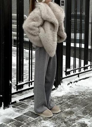 Шубка zara сіра м