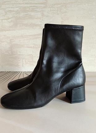 Черные ботильоны h&amp;m на небольших толстых каблуках
