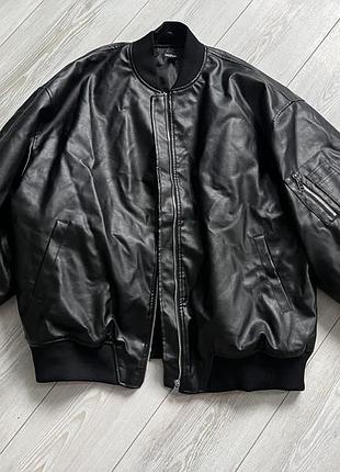 Бомбер жіночий