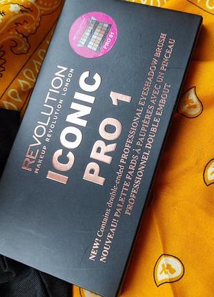 Палетка теней для век makeup revolution salvation iconic pro 1