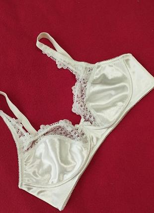 Бюстгальтер, мягкая чашка 75 с