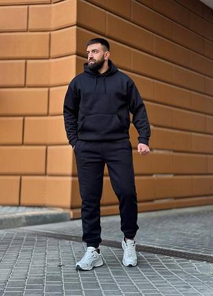 Мужской теплый костюм: