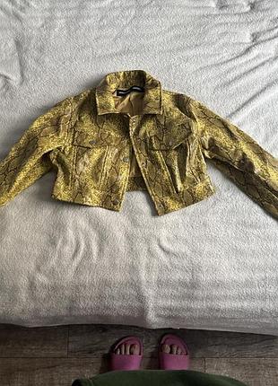 Кроп куртка missguided, размер м