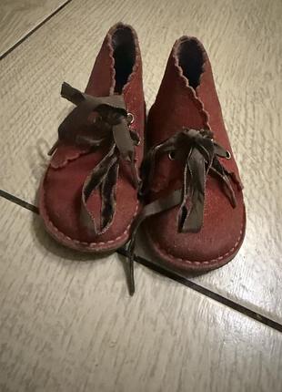 Гарні замшеві, червоні капчикі, 21 розміру, 13 см. устілка, на дівчинку, від бренду: ziva