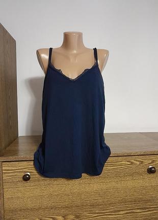 Майка гарна