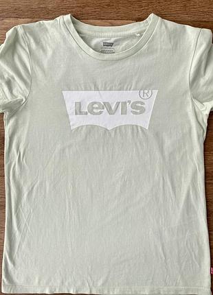 Жіноча футболка розмір xs-s levi’s