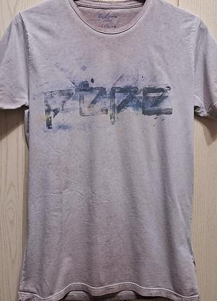 Футболка стильна