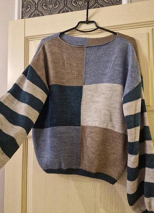 Комфортный, элегантный женский свитер