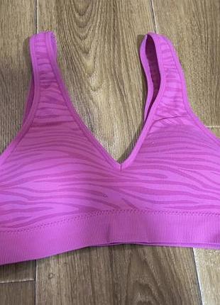 Топ лиф есть чашечки немного катышков размер с