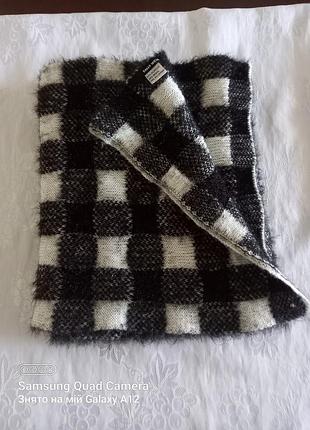 Жіночий шарф розміром: 180 см × 35 см