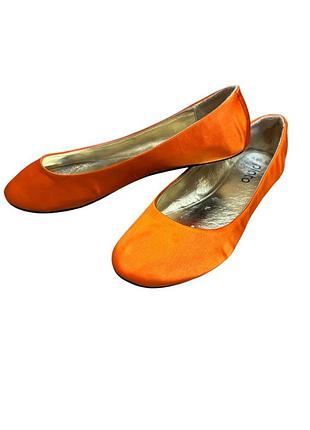 Помаранчеві атласні балетки plato