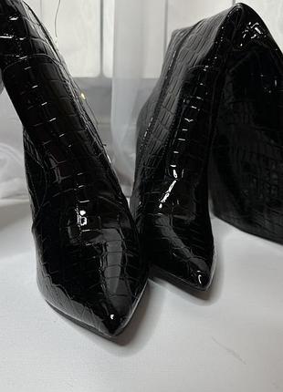 Трендові чоботи довгі