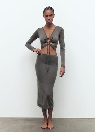 Сіра графітова еластична спідниця міді zara
