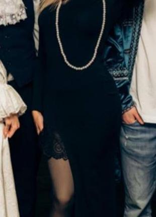 Плаття із вирізом та мережевом