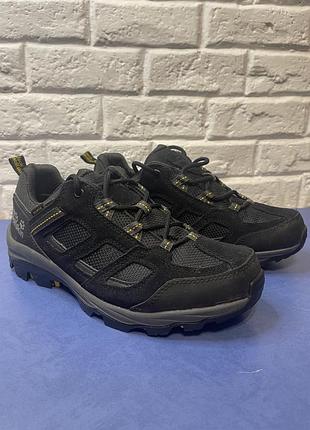 Чоловічі кросівки від jack wolfskin